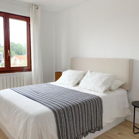 Acogedor Apartamento Con Terraza Y Parking Publico En Comillas Ngoại thất bức ảnh