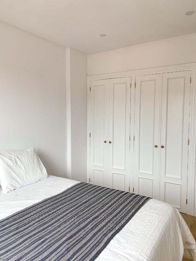 Acogedor Apartamento Con Terraza Y Parking Publico En Comillas Ngoại thất bức ảnh