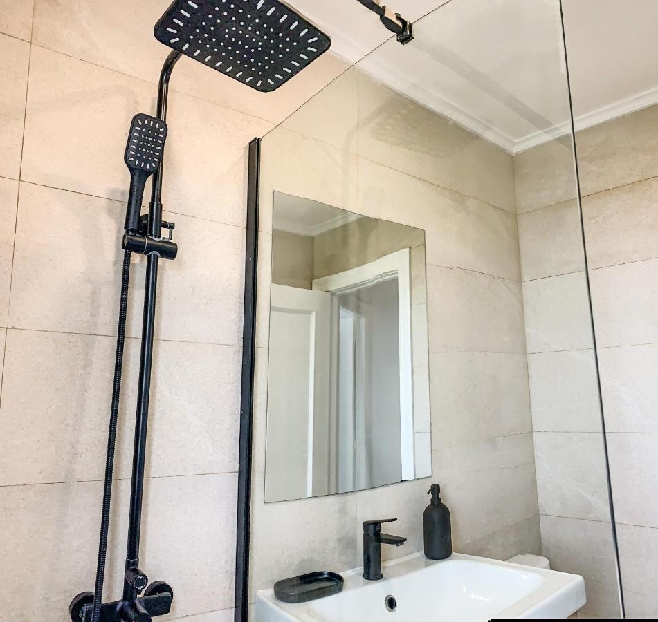 Acogedor Apartamento Con Terraza Y Parking Publico En Comillas Ngoại thất bức ảnh