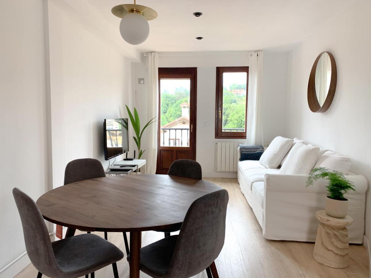 Acogedor Apartamento Con Terraza Y Parking Publico En Comillas Ngoại thất bức ảnh
